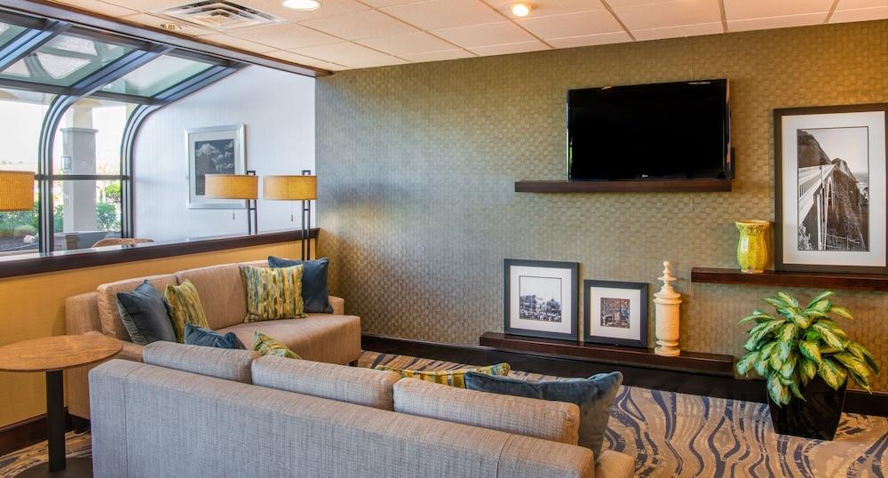Hampton Inn Cleveland-Solon Bagian luar foto