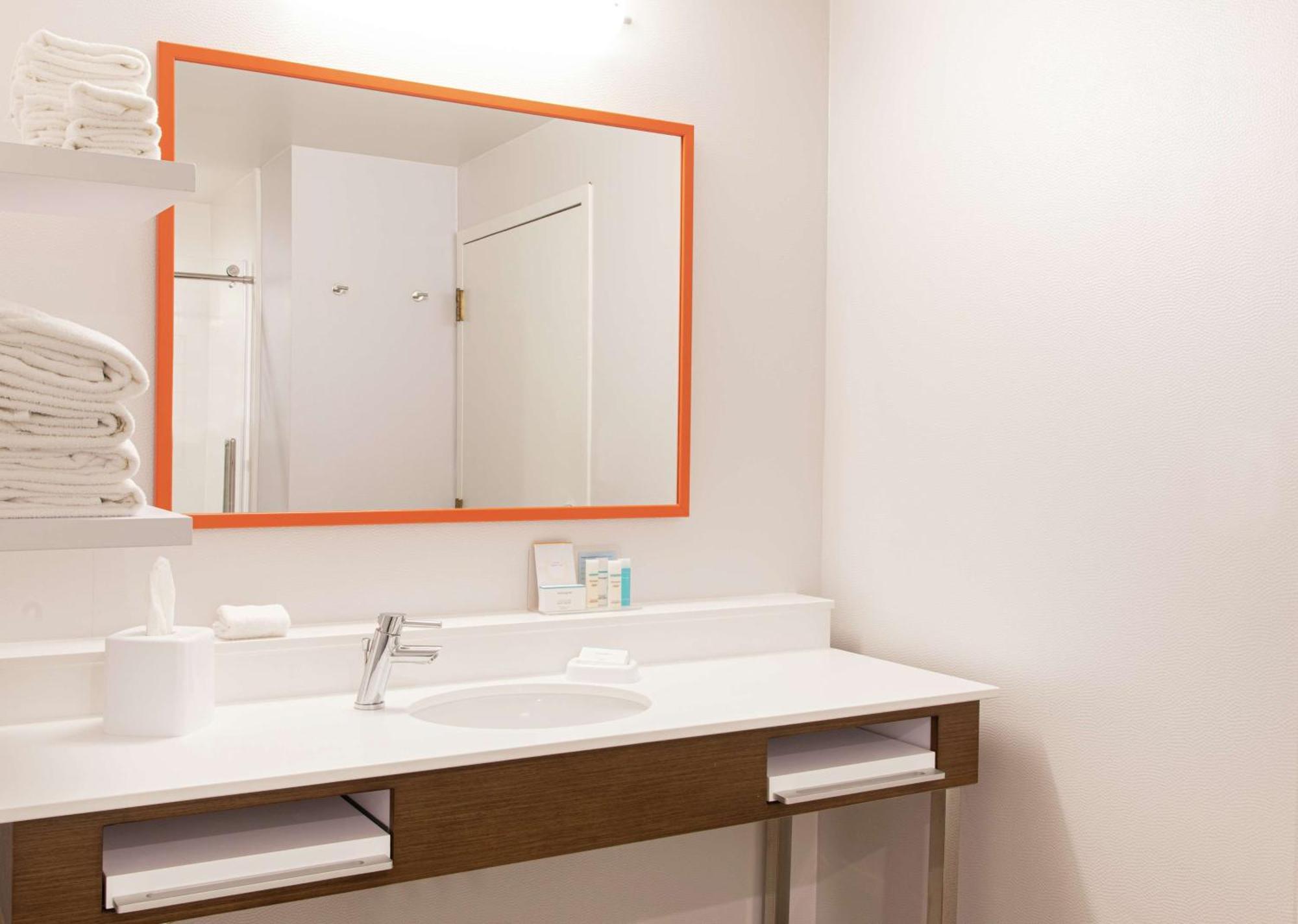 Hampton Inn Cleveland-Solon Bagian luar foto