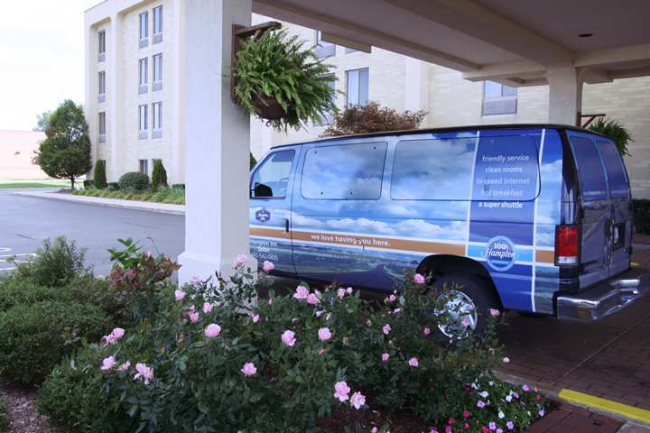 Hampton Inn Cleveland-Solon Bagian luar foto